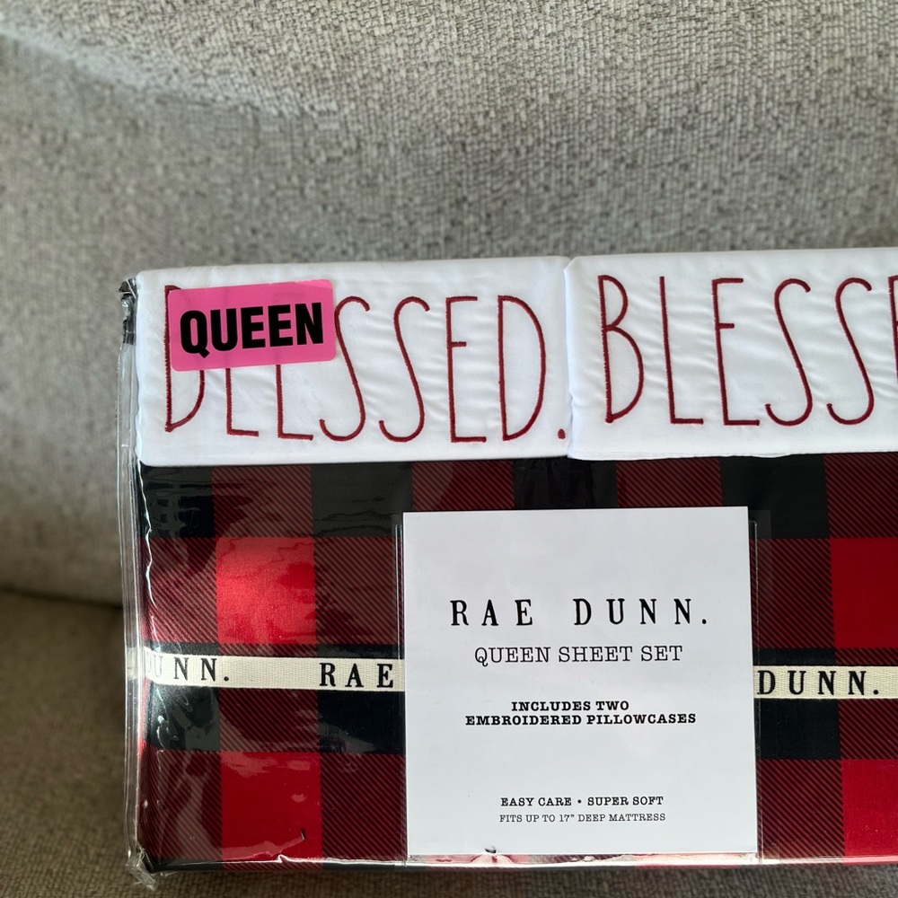 NEW! Rae Dunn Christmas Sheet Set - Picture 3 of 12